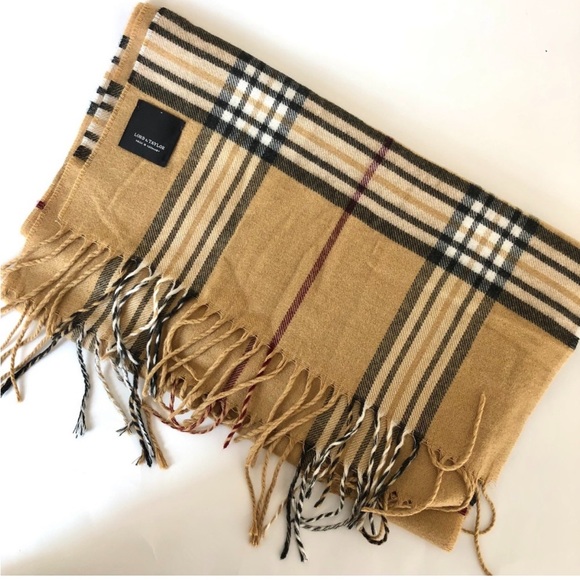 Lord & Taylor Accessories - Lord & Taylor tartan scarf